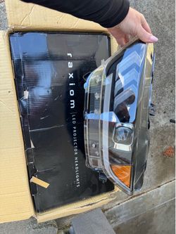2015-2017 Ford Mustang Raxiom LED Projector Hradpamps