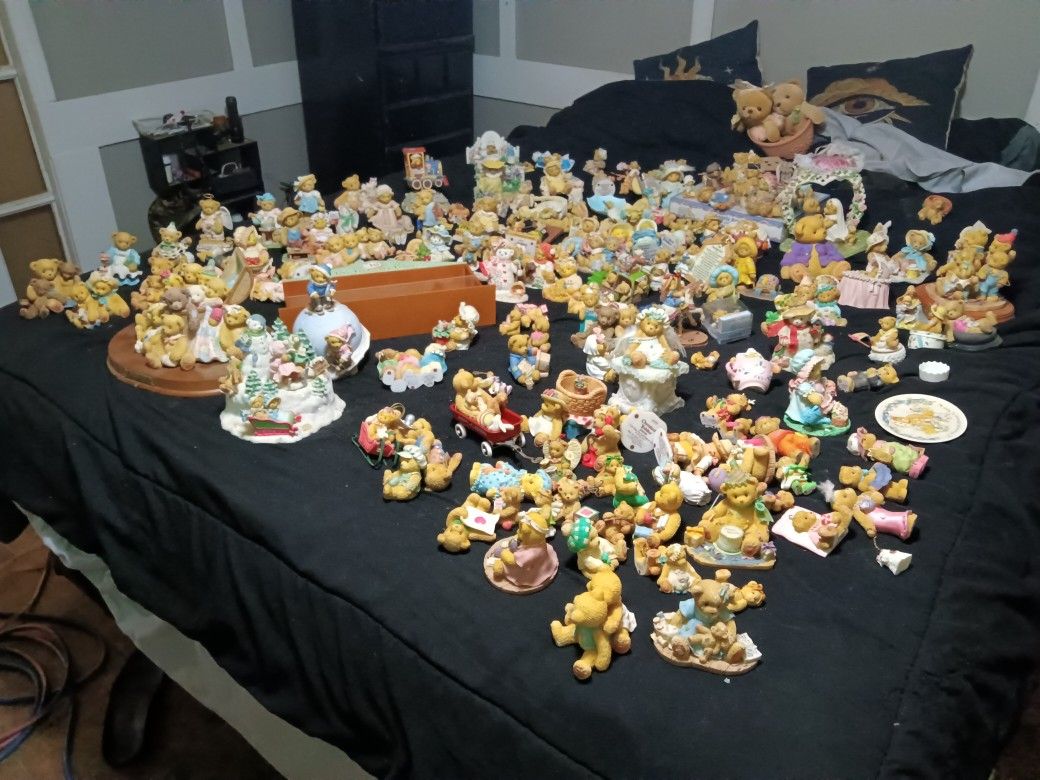 Cherished Teddies Collection