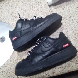 Supreme Air forces Size 8.5
