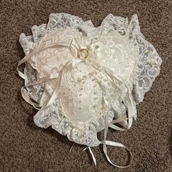 Ringbearer Pillow & Lace Bag
