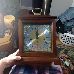 Howard Miller mantle Clock Model # 612-437