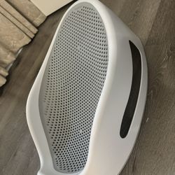 Baby Bath Holder For Newborns In A Big Tub 