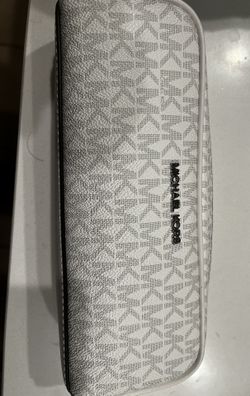 Micheal Kors Makeup Bag