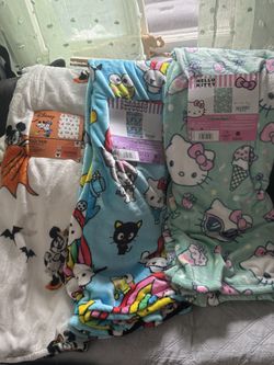 Hello Kitty & Disney Halloween Blankets !!
