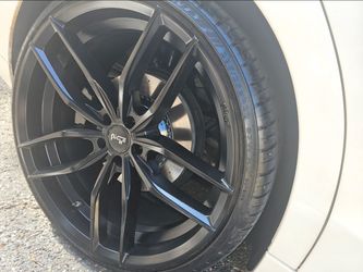 22 inch Niche Gloss Black Alloy Wheel with Tire