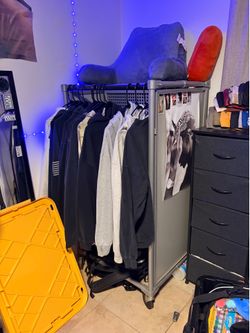Clothing rack