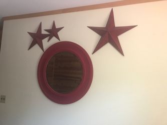 Lg mirror and red medal stars—- fun look!