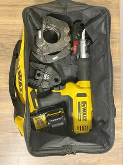 Dewalt 20vMAX press tool with Milwaukee 2/12 to 4 press rings