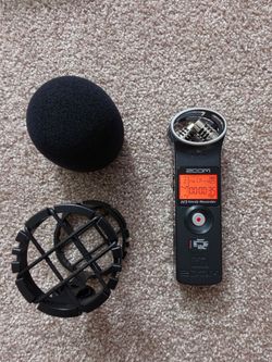 Zoom H1 Handy Recorder Bundle