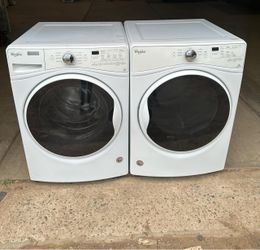 Whirlpool washer and electric dryer laundry set