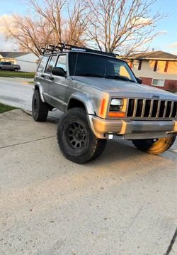 2000 Jeep Cherokee