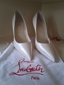 Louis Vuitton Authentic High Heels Elegant White Shoes