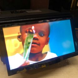 JVC KW-AV71BT DVD receiver  DVD/CD player with AM/FM tuner built-in amplifier (20 watts RMS CEA-2006/50 peak x 4 channels) detachable 7" motorized tou