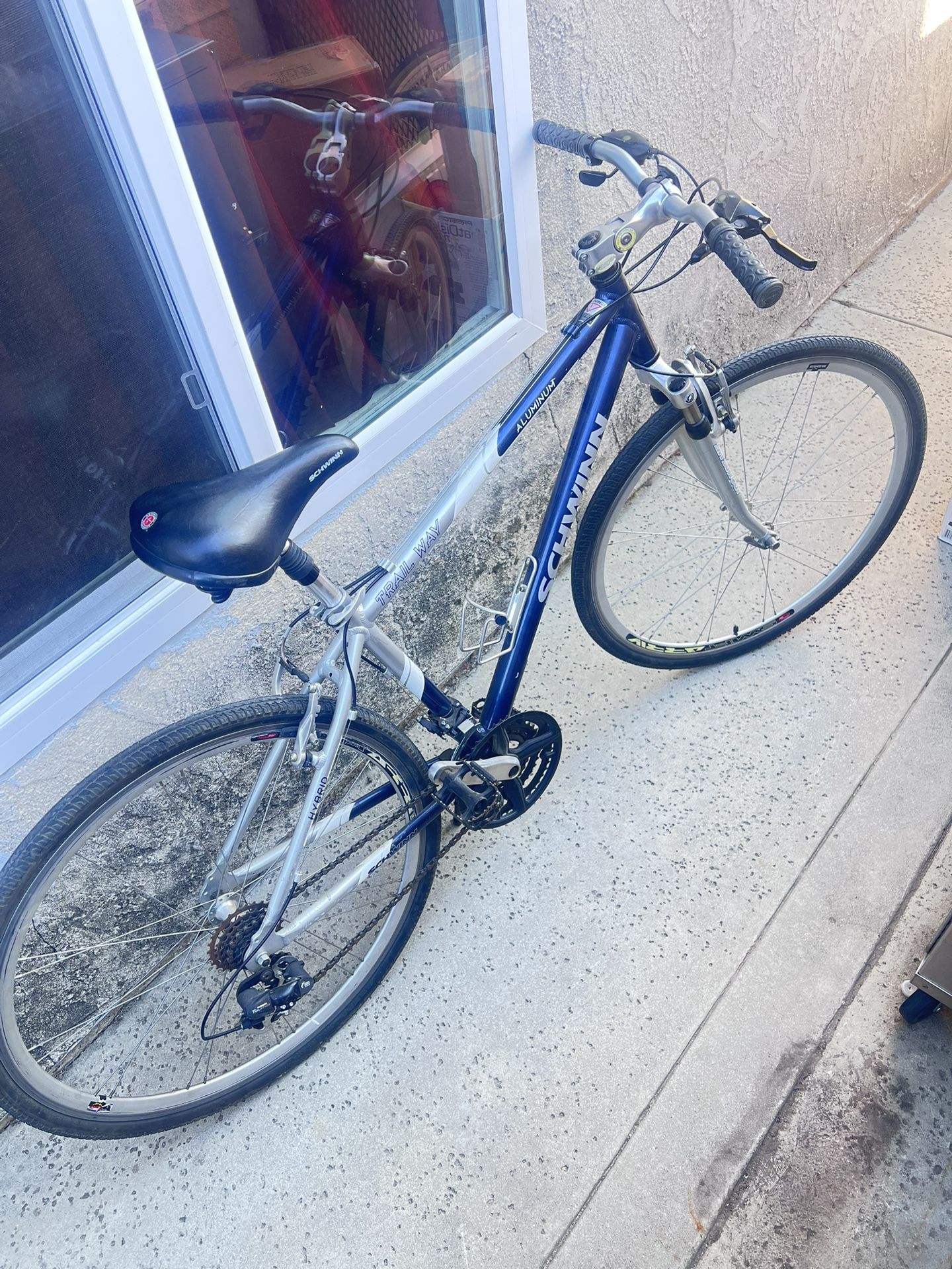 Bike Schwinn Aluminum Trail Way Hybrid Quality