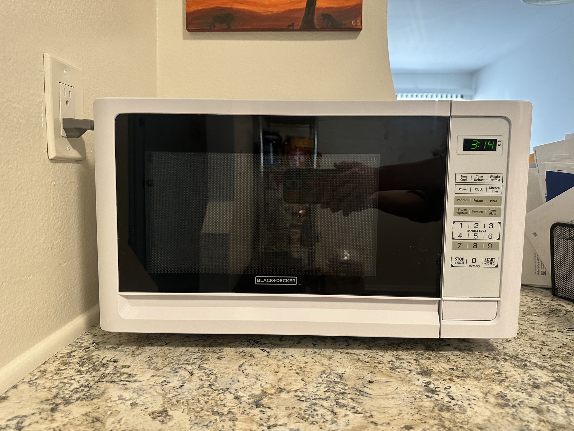 White Black & Decker Microwave 