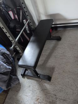 Weight lifting bench