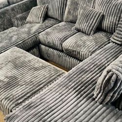Free Delivery Cozy Sectional!