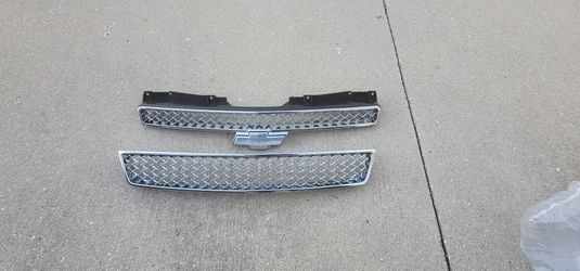 2007-2013 Chevy Tahoe/Suburban Chrome LTZ Grill