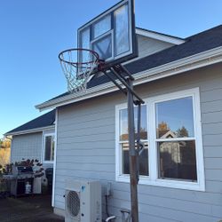 Basketball Hoop 