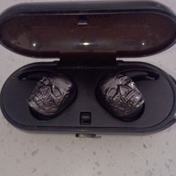 Skull Ear pods Brand Fisher 