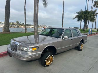1995 Lincoln towncar