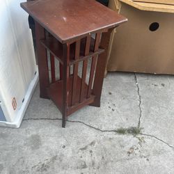 Sm Accent Table