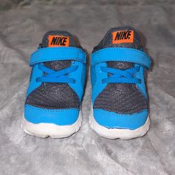 Toddler Nike shoes