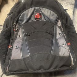 Wenger Synergy Backpack for 16" Laptop, Black Gray