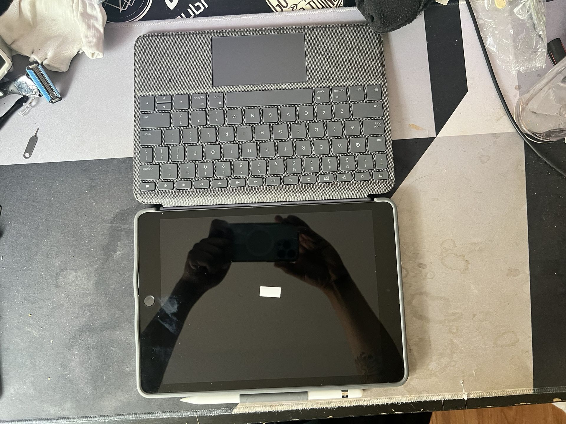 iPad (9th Gen 64 gig), Apple Pencil and Keyboard Case