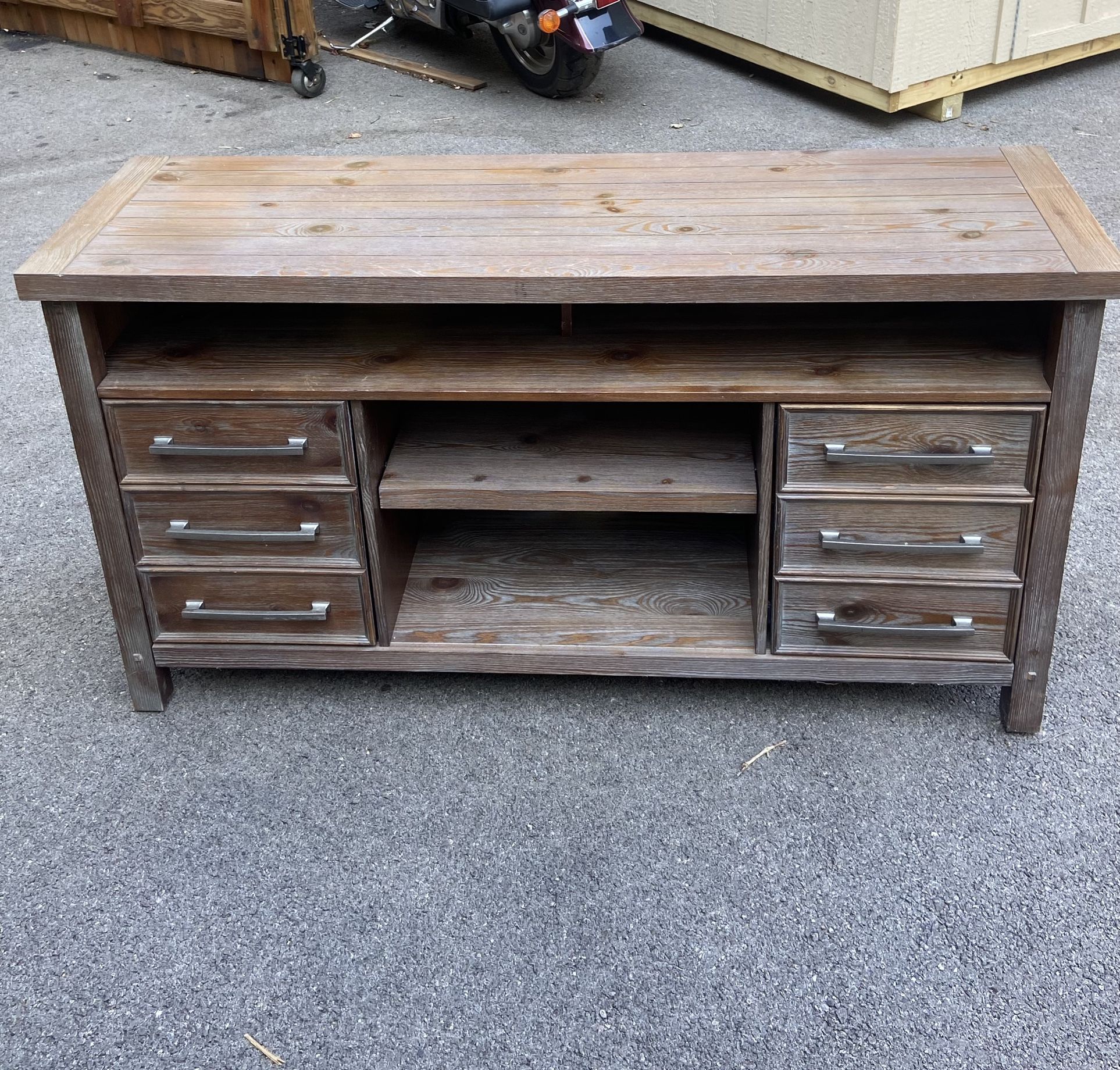 Bell’O Wooden TV Stand