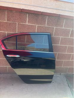 REAR RIGHT SIDE DOOR 2013-2017 HONDA ACCORD (BLACK COLOR).