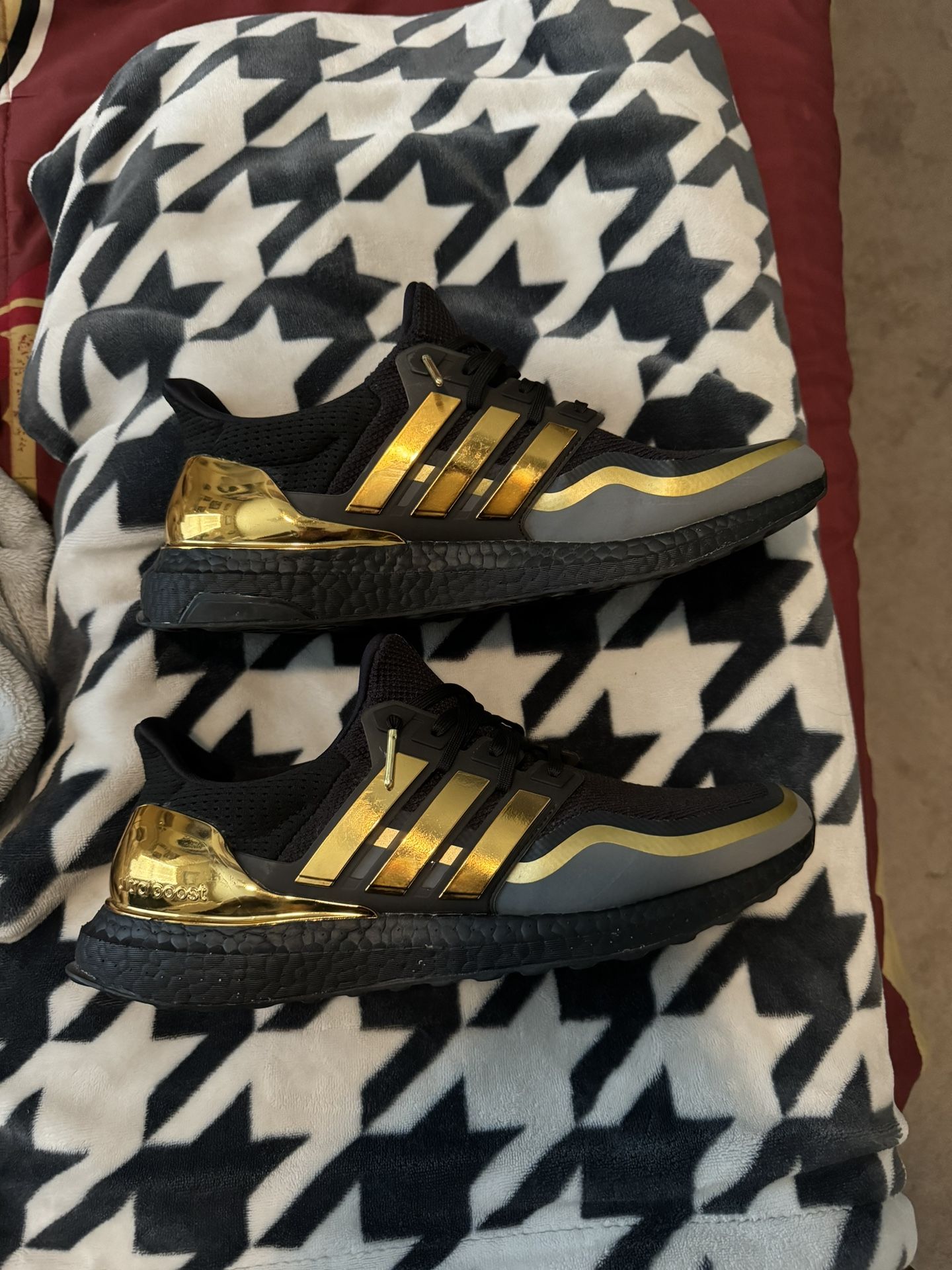 Adidas Ultraboost Gold Medal Size 10