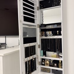 LED Mirror Jewelry Cabinet
