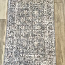 New Loloi Skye Collection, Grey / Apricot, 2'-3" x 3'-9", Accent Area Rug, Soft, Durable