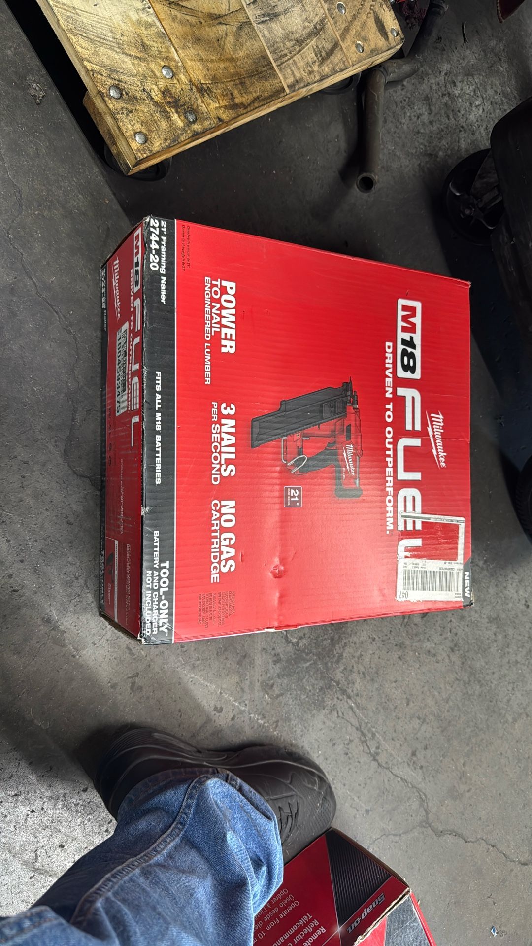 Milwaukee Electric Framing Nailer (NEW)