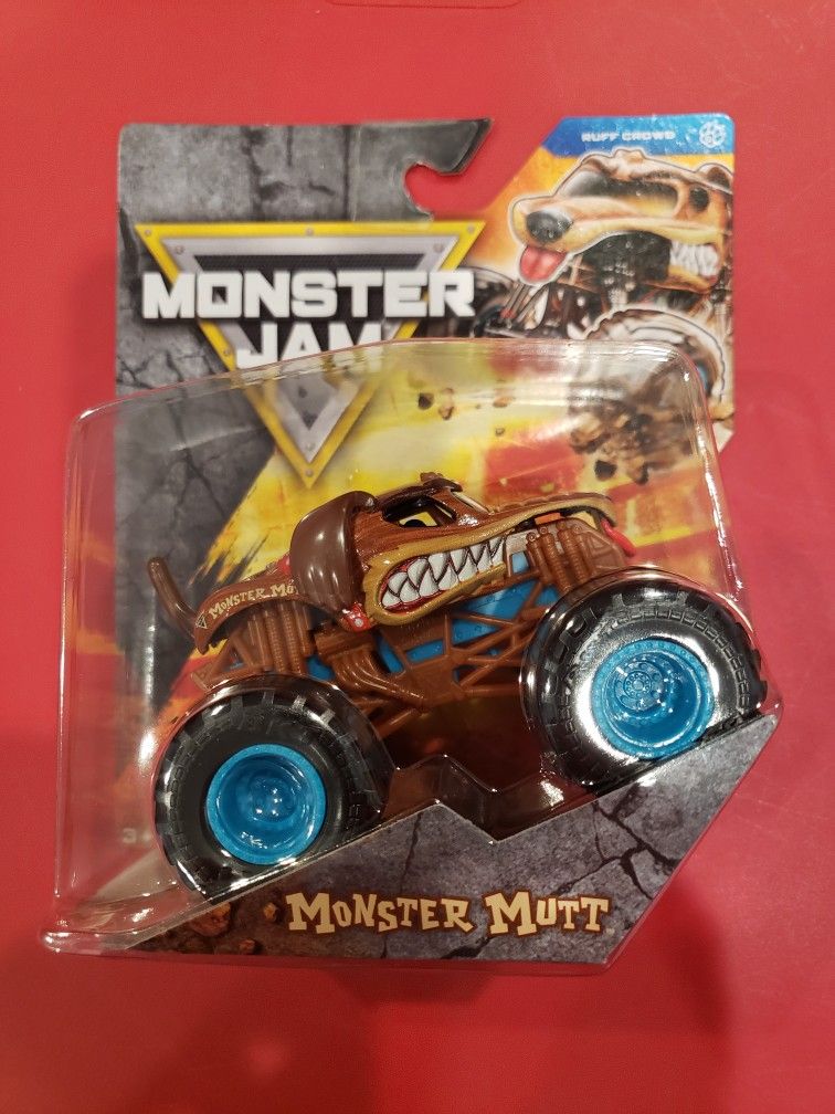 MONSTER JAM "MONSTER MUTT" Series 42, RUFF CROWD, 1/64 Scale, VHTF
