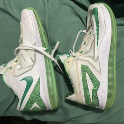 Nike Max LeBron 11 Low “Easter”