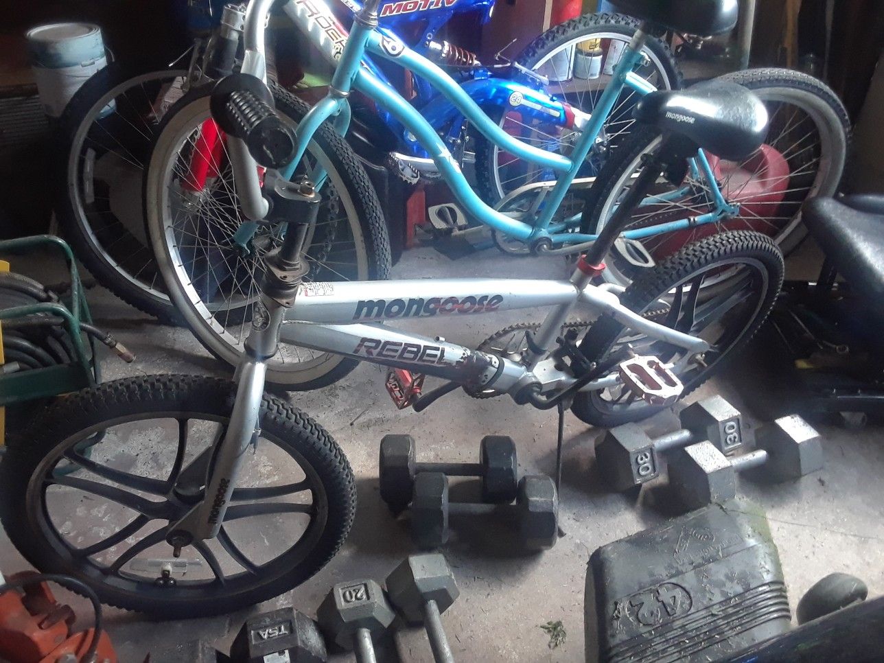 Mongoose Rebel. Mag rims. NEW tires and tubes...