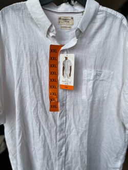 Men’s white collared short sleeve shirt