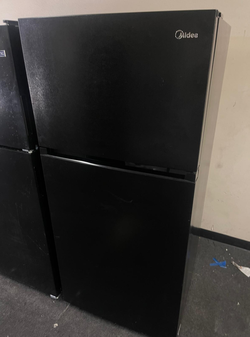 Midea Top Freezer Fridge – Black, Clean, Runs Great