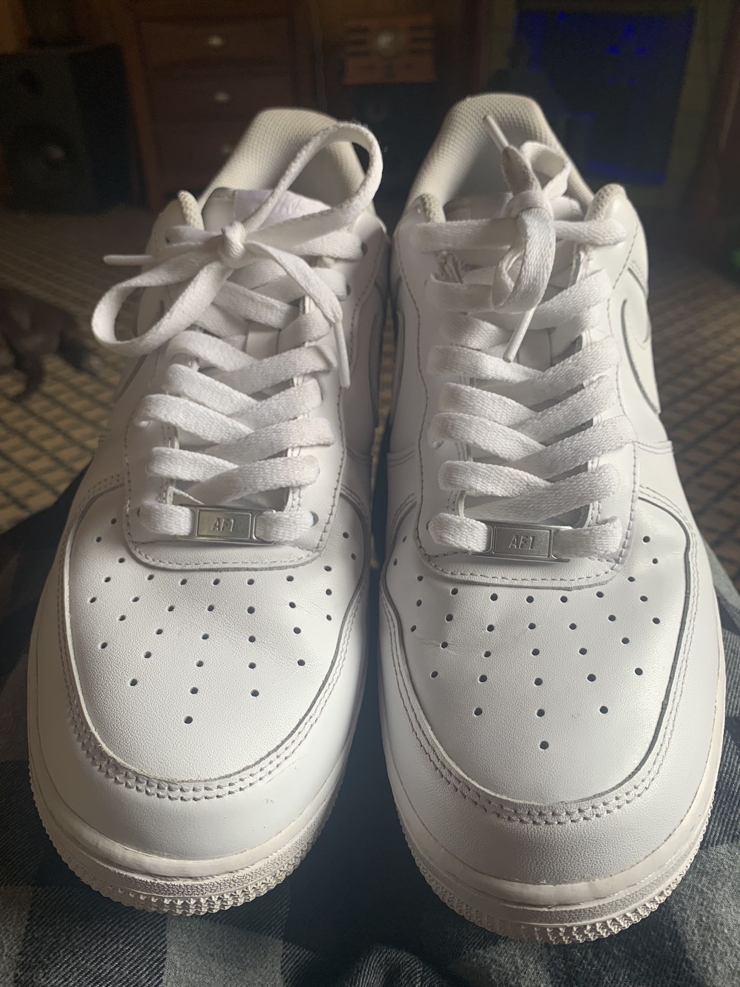 White Air Force 1’s Size11