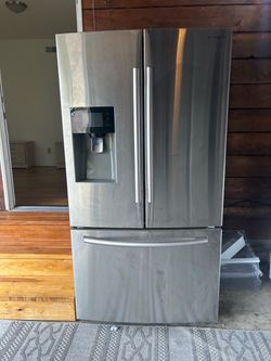SAMSUNG FRENCH DOOR REFRIGERATOR  Delivery Available for small fee 🚛