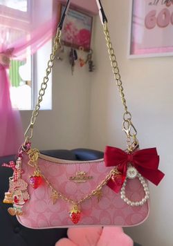 Pink bag😍😍😍