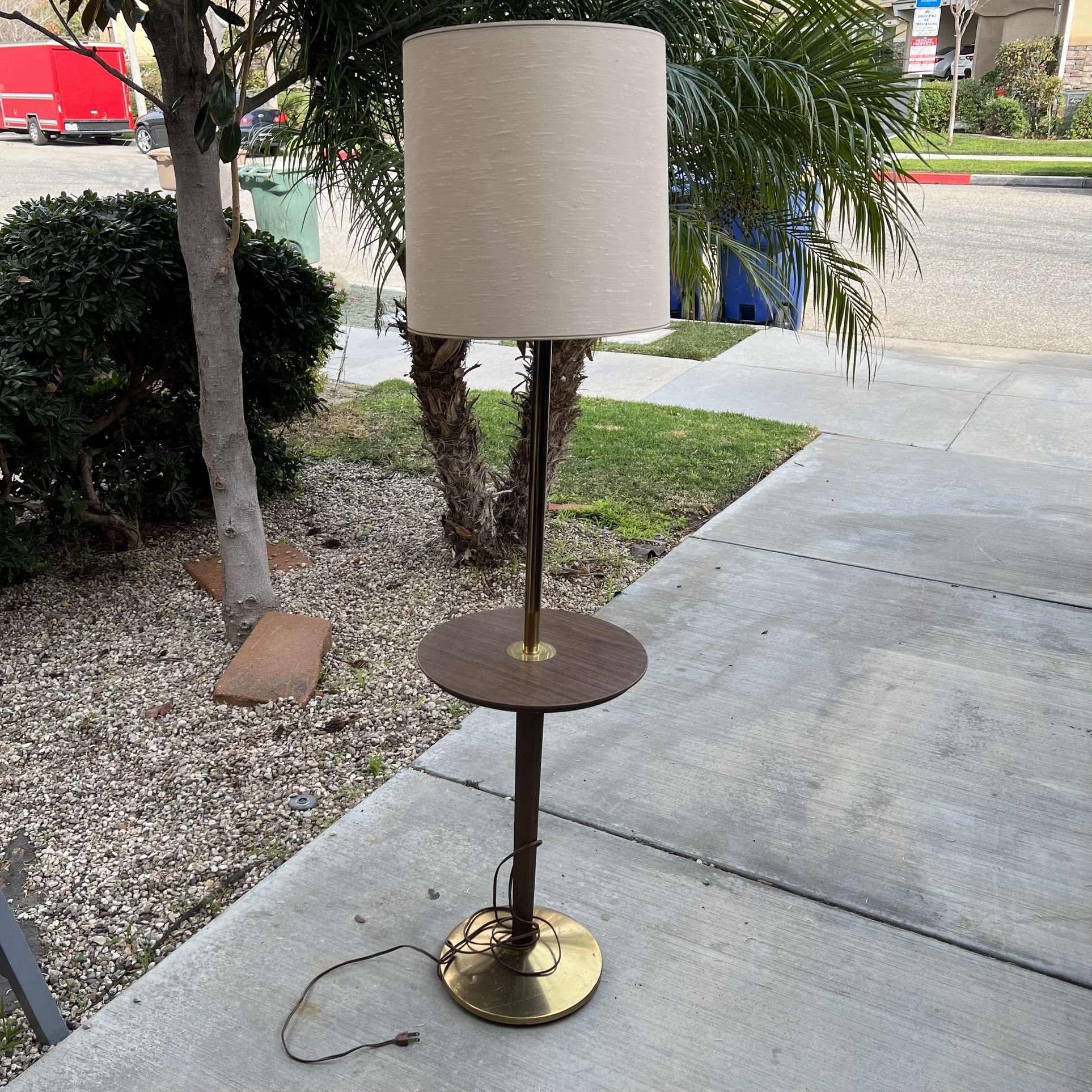 Great vintage mid century modern table floor lamp