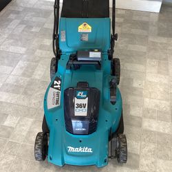 Makita (XML10) 21” Lawn Mower With 2 Batteries And Charger 