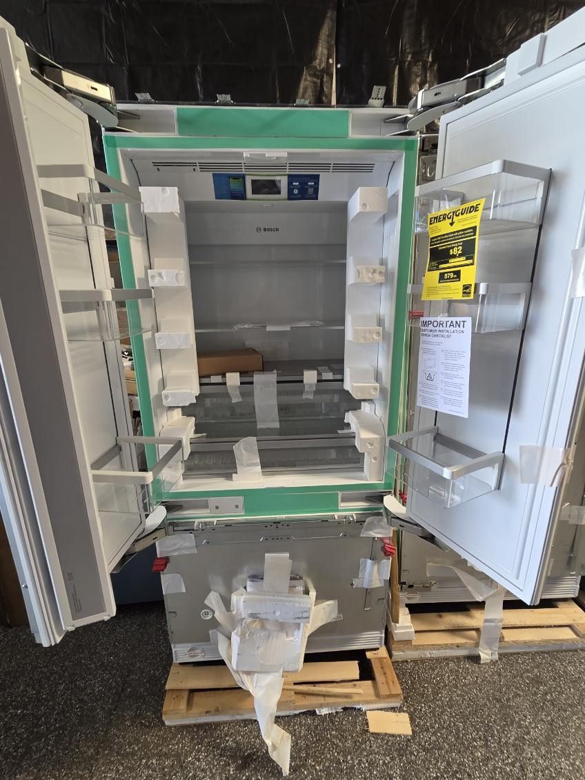 BOSCH 36” BENCHMARK BUILT IN REFRIGERATOR|PANEL READY