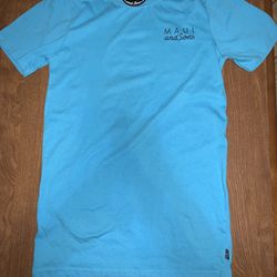 Men’s Small Maui And Sons T Shirt Nwt
