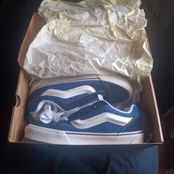 KNU SKOOL VANS / Mens 9.5
