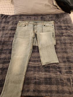 LEVI JEANS