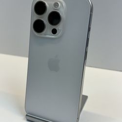 Apple iPhone 15 PRO 256gb. ( Fully Unlocked )